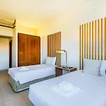 Villa Thera *