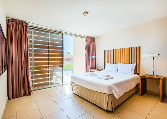 Thera アルブフェイラ